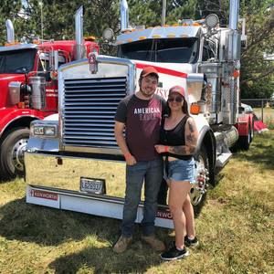 Meet your Posher, Kayla